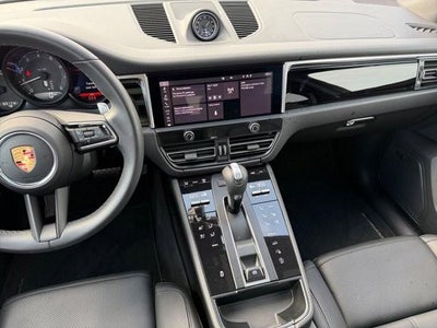 2023 Porsche Macan AWD
