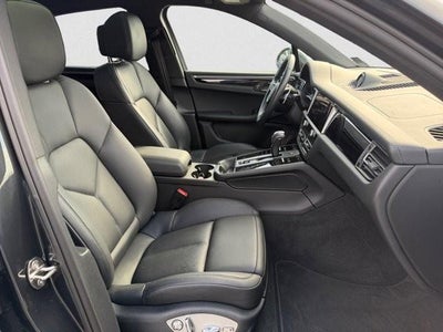 2023 Porsche Macan AWD