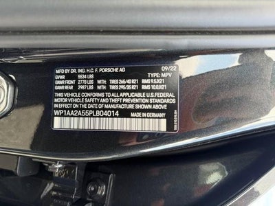 2023 Porsche Macan AWD