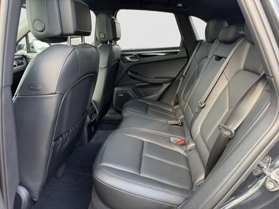 2023 Porsche Macan AWD