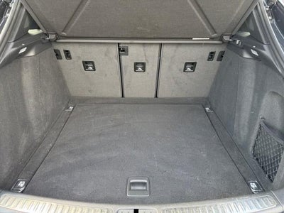 2023 Porsche Macan AWD