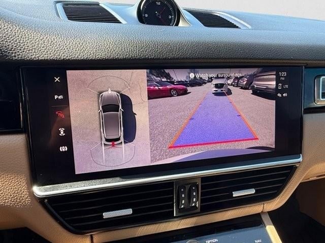 2022 Porsche Cayenne Platinum Edition AWD