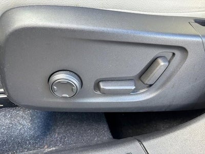 2021 Volvo XC40 T5 AWD Momentum