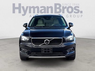 2021 Volvo XC40 T5 AWD Momentum