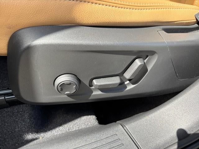 2019 Volvo XC40 T5 AWD Momentum