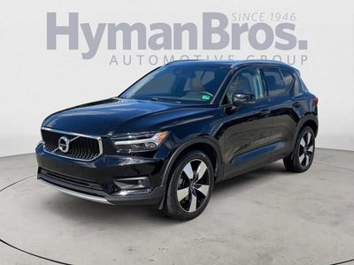 2019 Volvo XC40 T5 AWD Momentum