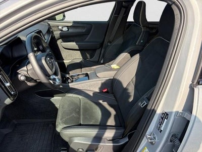 2024 Volvo C40 Recharge Pure Electric Twin AWD Ultimate