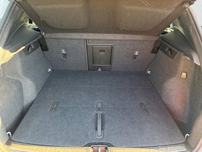 2025 Volvo XC40 B5 AWD Plus Bright Theme