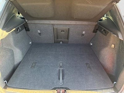 2025 Volvo XC40 B5 AWD Plus Bright Theme