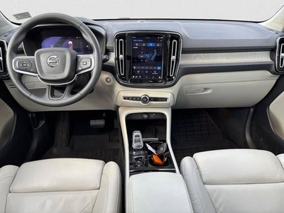 2023 Volvo XC40 B5 AWD Plus Bright Theme