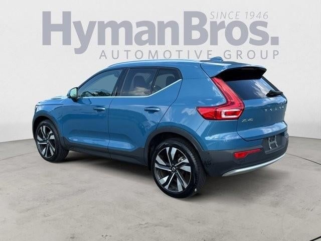 2023 Volvo XC40 B5 AWD Plus Bright Theme