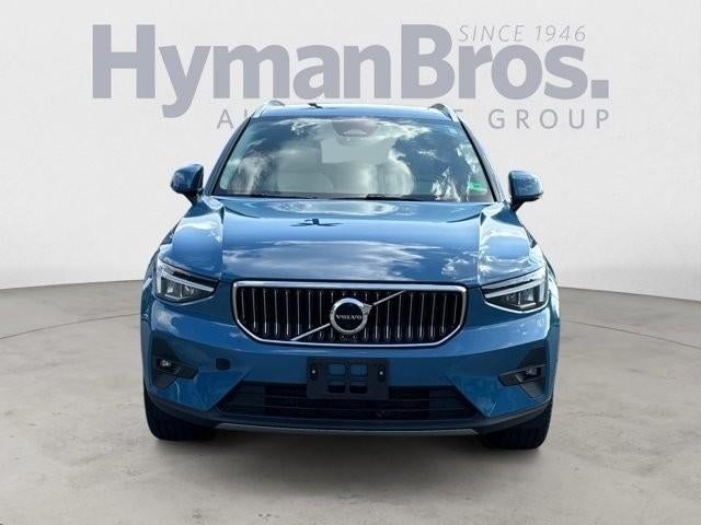 2023 Volvo XC40 B5 AWD Plus Bright Theme