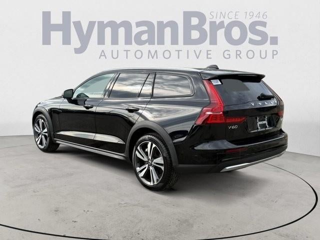 2025 Volvo V60 Cross Country B5 AWD Plus