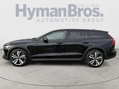 2025 Volvo V60 Cross Country B5 AWD Plus