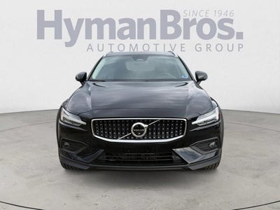 2025 Volvo V60 Cross Country B5 AWD Plus
