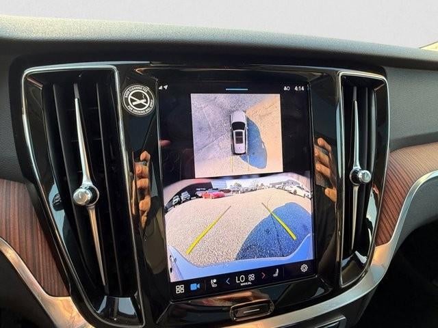 2025 Volvo V60 Cross Country B5 AWD Plus