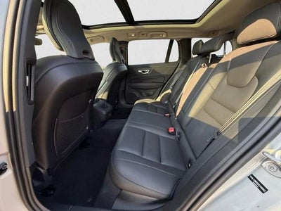 2025 Volvo V60 Cross Country B5 AWD Plus