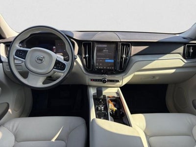 2025 Volvo XC60 B5 AWD Plus
