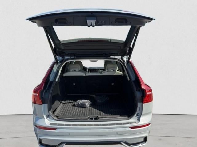 2025 Volvo XC60 B5 AWD Plus