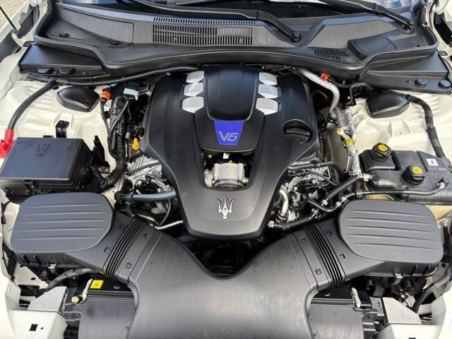 2022 Maserati Ghibli Modena Q4 3.0L