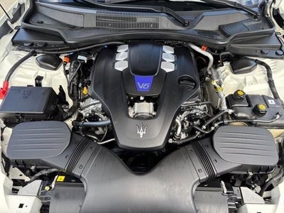 2022 Maserati Ghibli Modena Q4 3.0L