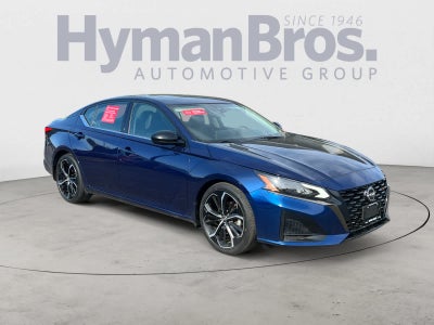 2023 Nissan Altima SR
