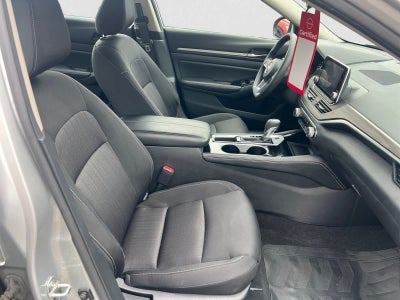 2023 Nissan Altima 2.5 SV Sedan