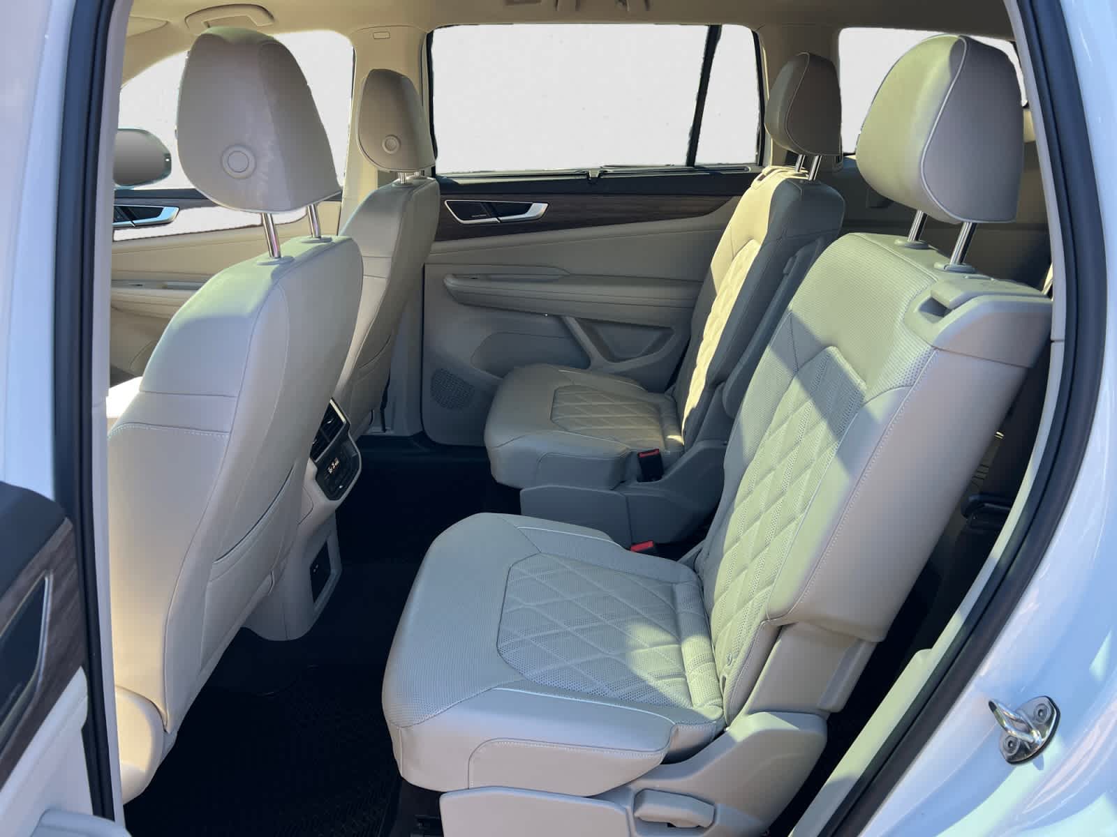 2024 Volkswagen Atlas 2.0T SEL Premium R-Line 4MOTION