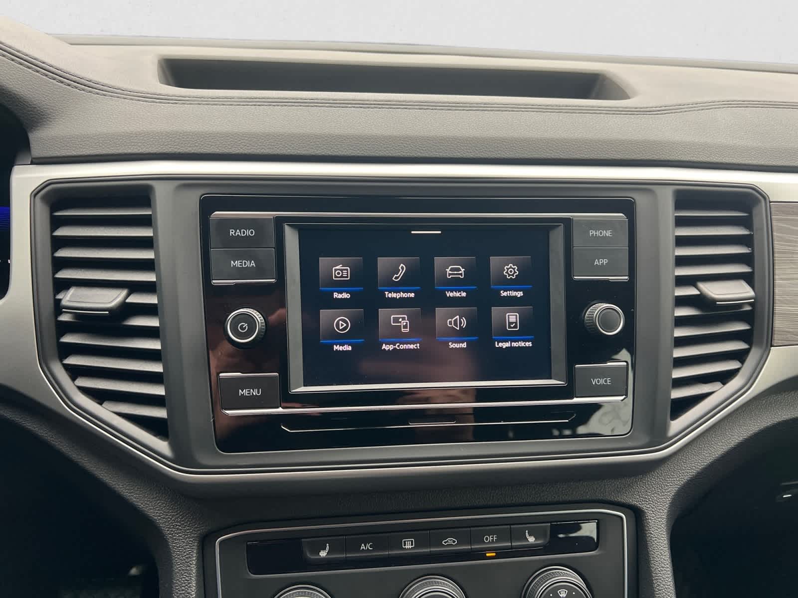 2022 Volkswagen Atlas Cross Sport 2.0T SE 4MOTION