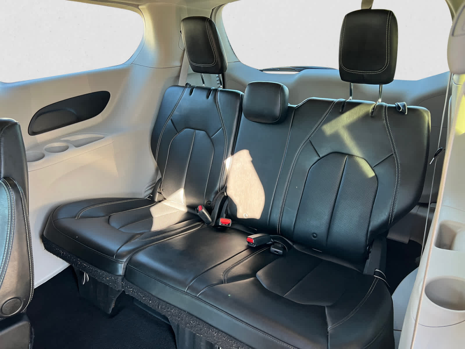 2020 Chrysler Voyager LXI FWD