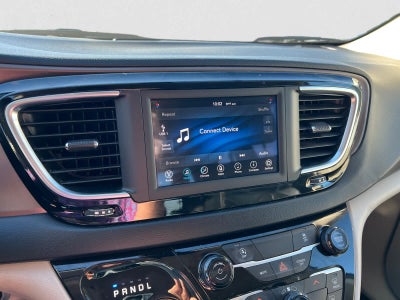 2020 Chrysler Voyager LXI FWD