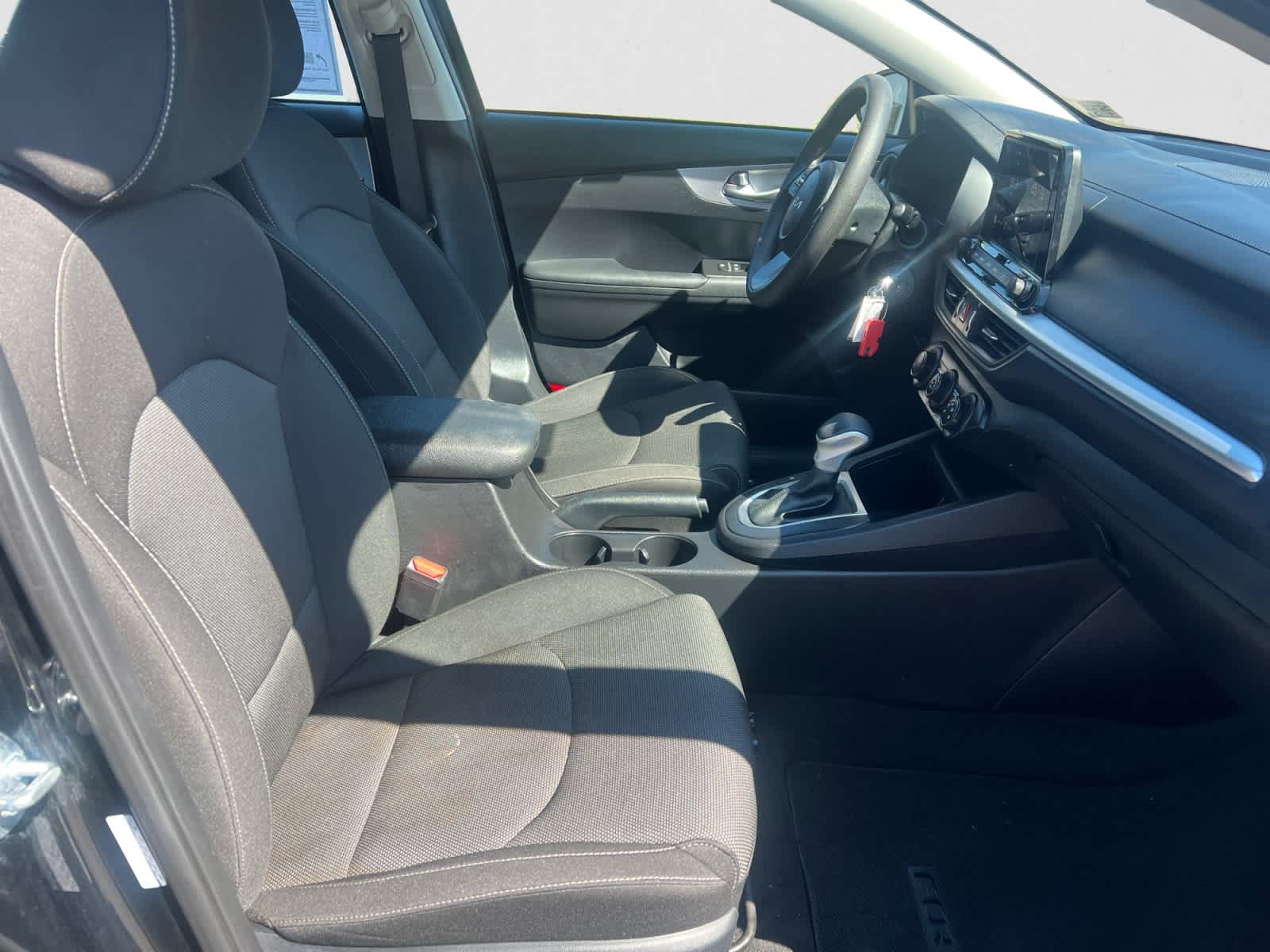 2024 Kia Forte LXS IVT