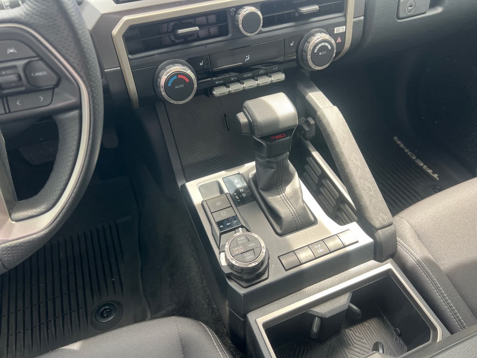 2024 Toyota Tacoma 4WD 4WD TRD Off Road Double Cab 5' Bed AT (Natl)
