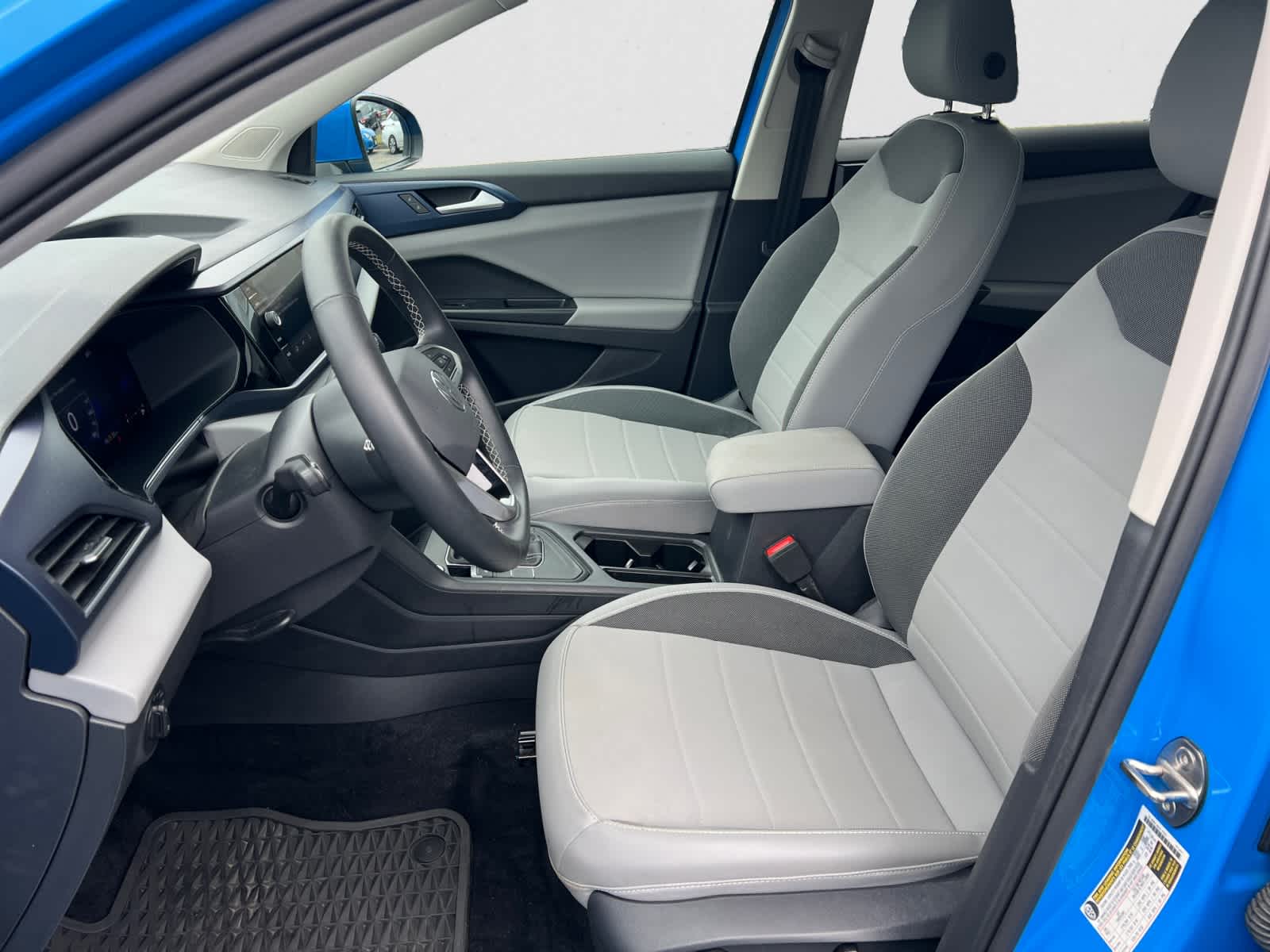 2022 Volkswagen Taos SE FWD