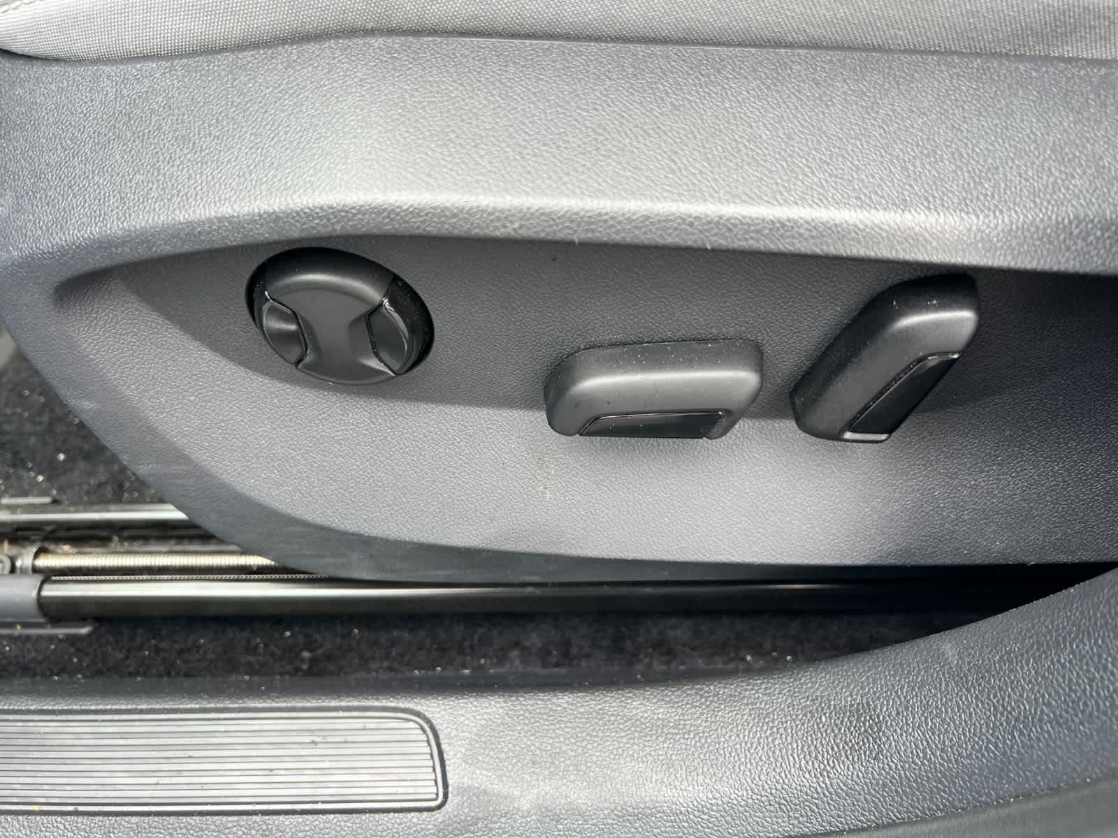 2022 Volkswagen Taos SE FWD