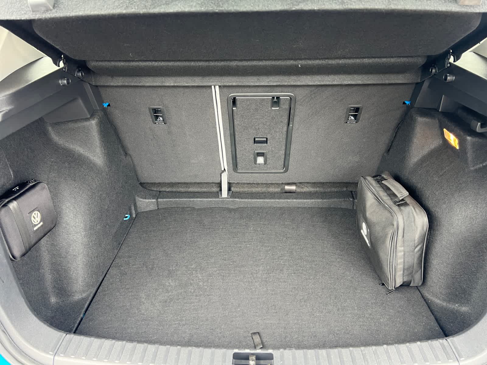 2022 Volkswagen Taos SE FWD