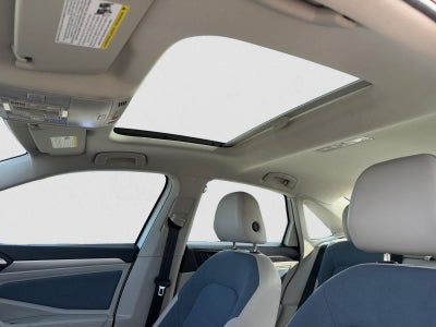 2025 Volkswagen Jetta SE Auto