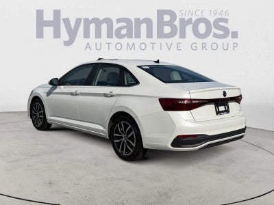 2025 Volkswagen Jetta SE Auto