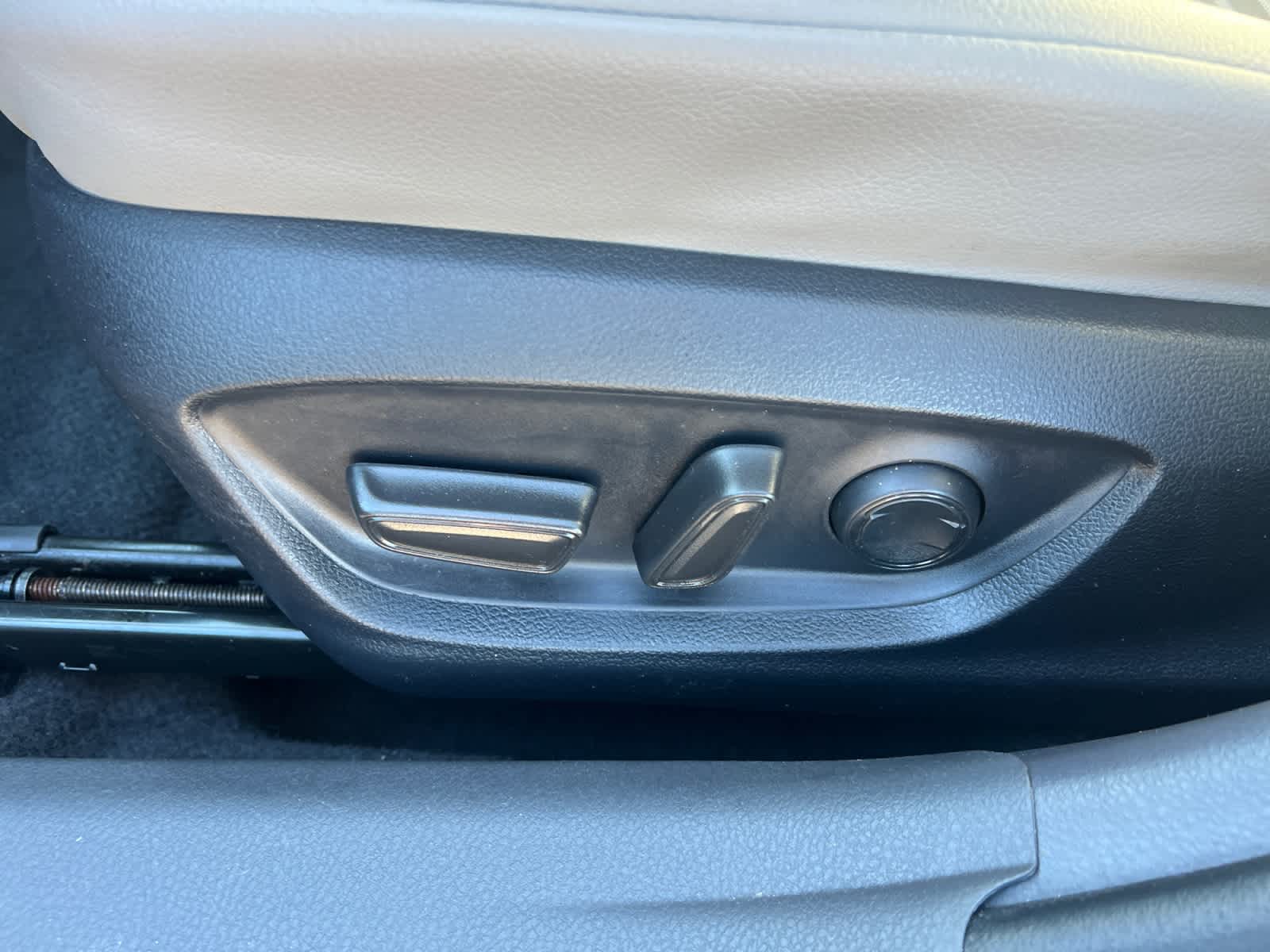 2023 Toyota Camry SE Auto (SE)