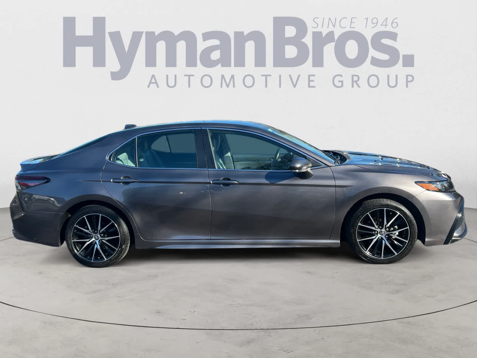 2023 Toyota Camry SE Auto (SE)