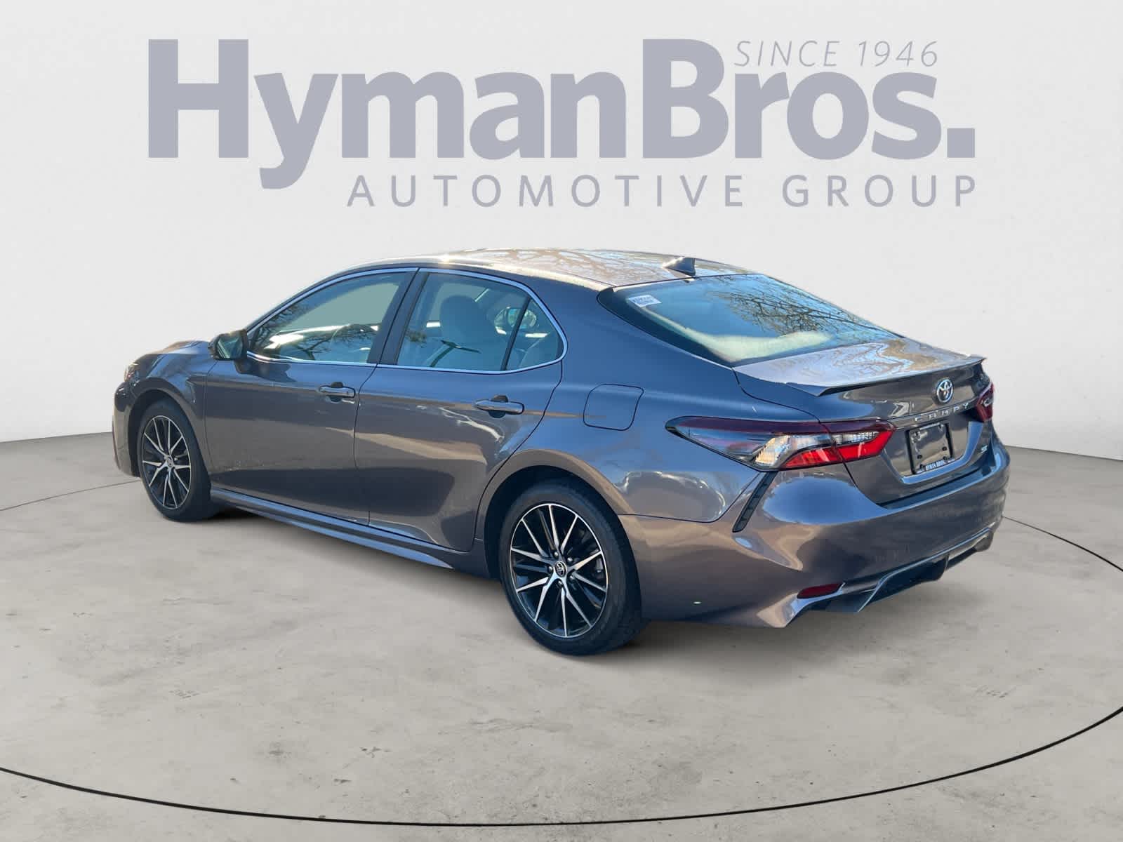 2023 Toyota Camry SE Auto (SE)