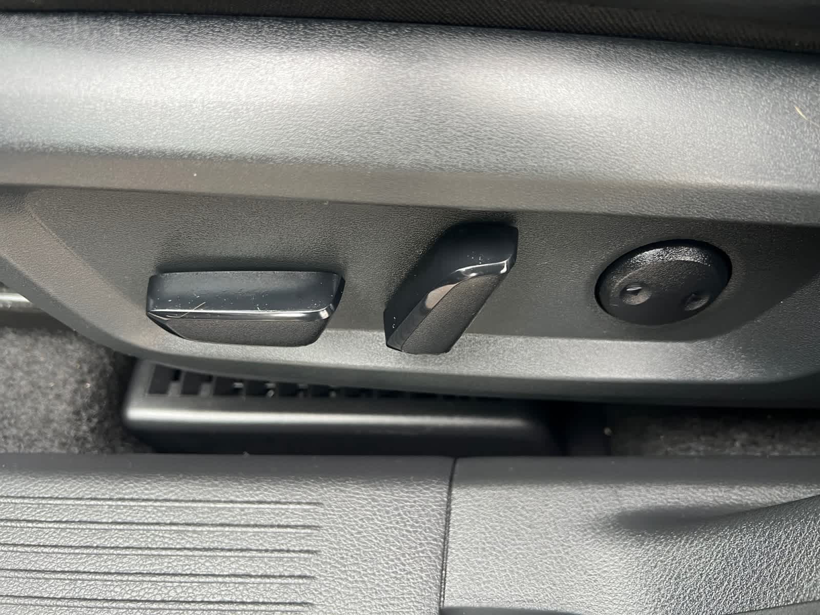 2023 Nissan Rogue FWD SV