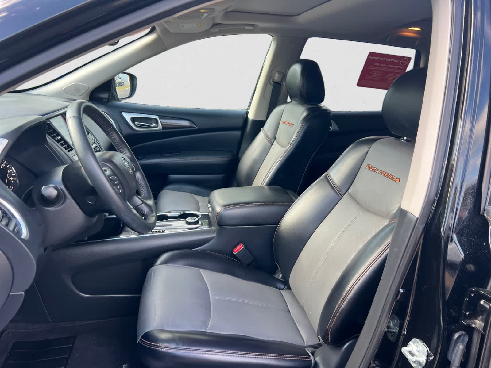 2020 Nissan Pathfinder 4x4 SL