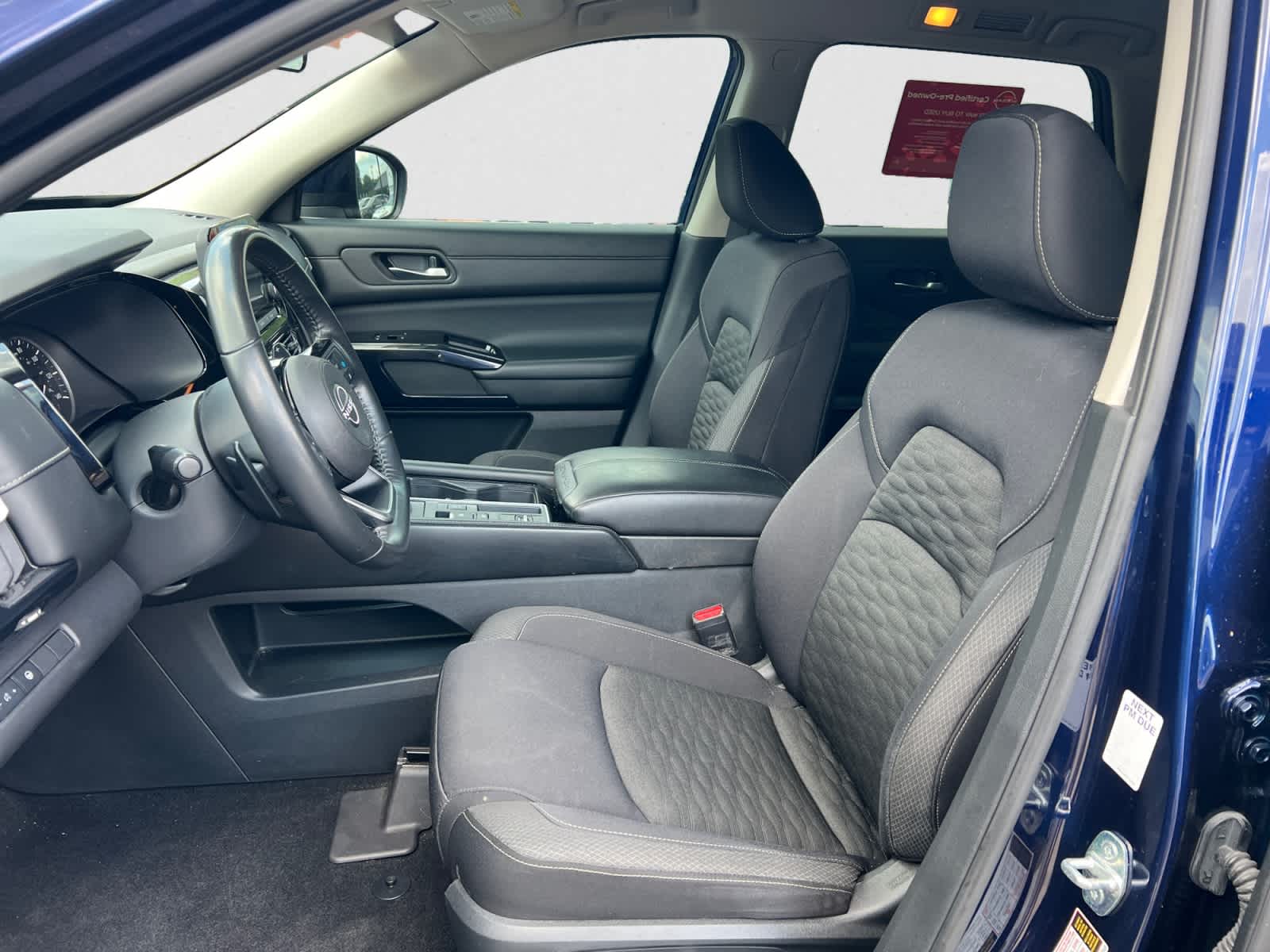 2022 Nissan Pathfinder SV