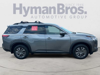 2022 Nissan Pathfinder SV 4WD