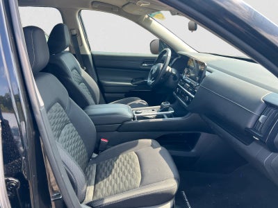 2022 Nissan Pathfinder SV 4WD