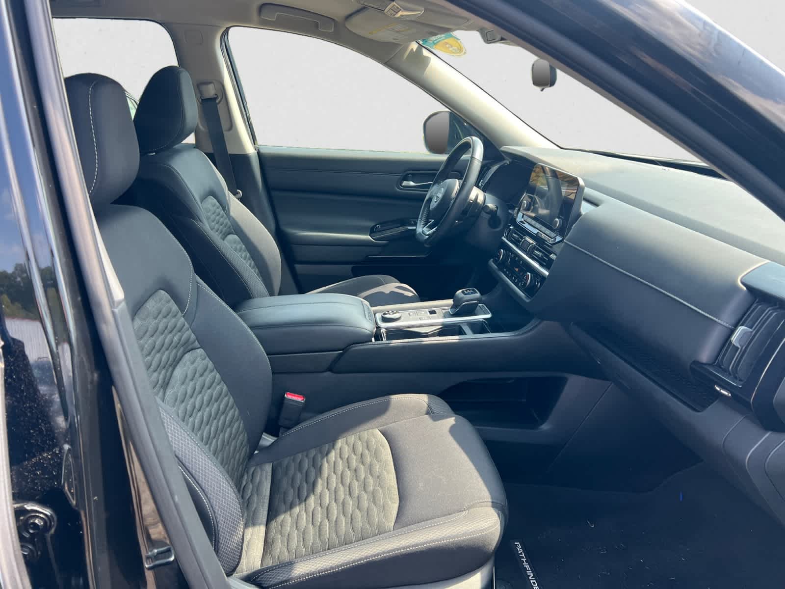 2022 Nissan Pathfinder SV 4WD
