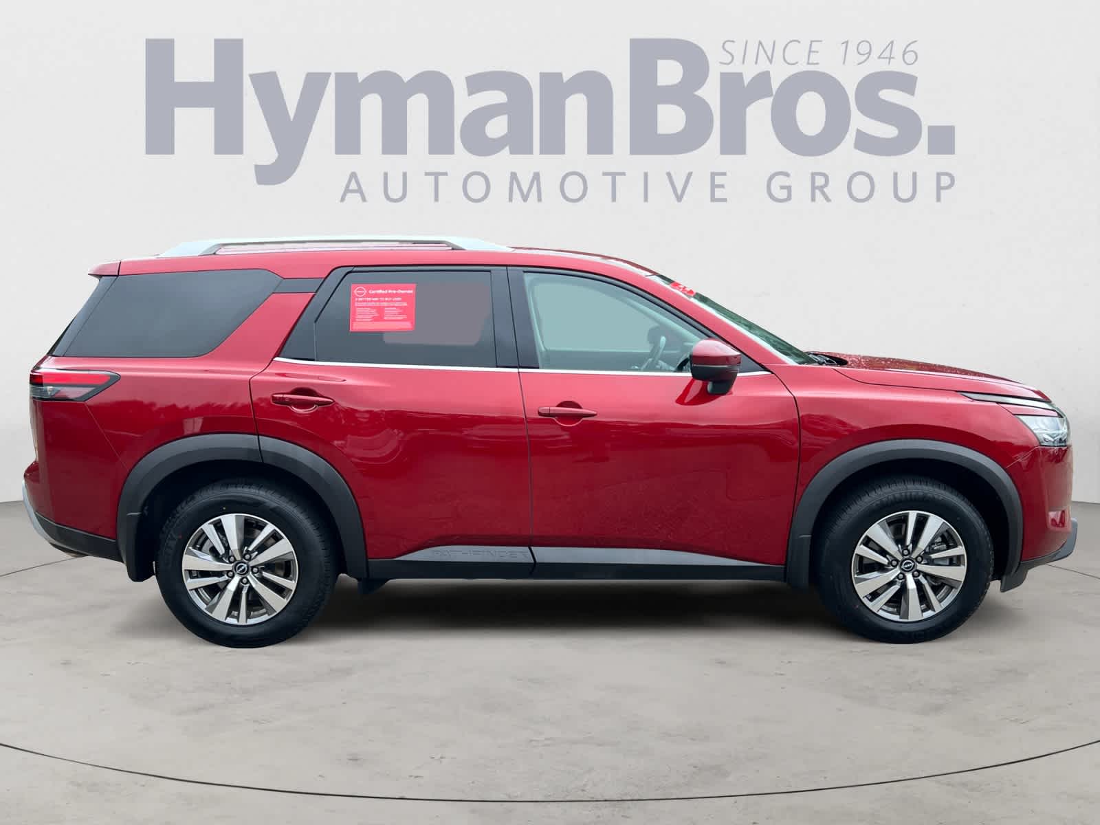 2023 Nissan Pathfinder SL