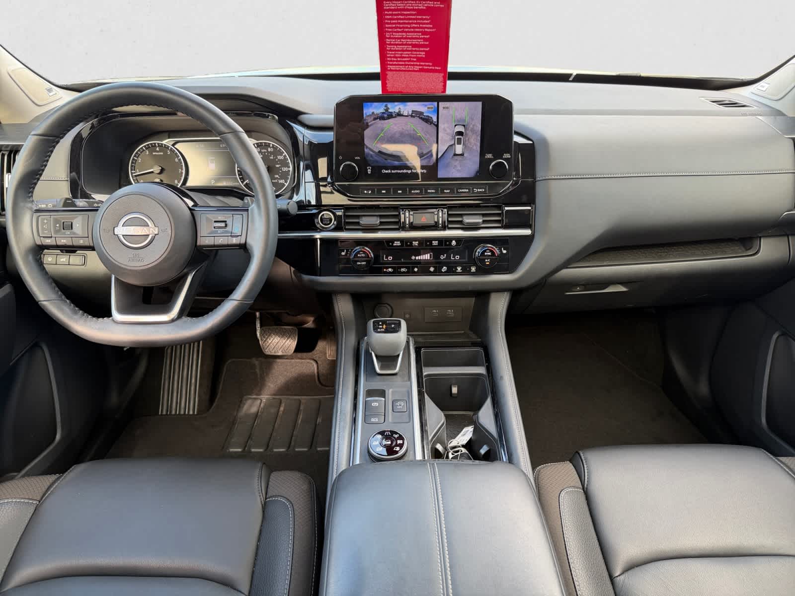 2023 Nissan Pathfinder SL