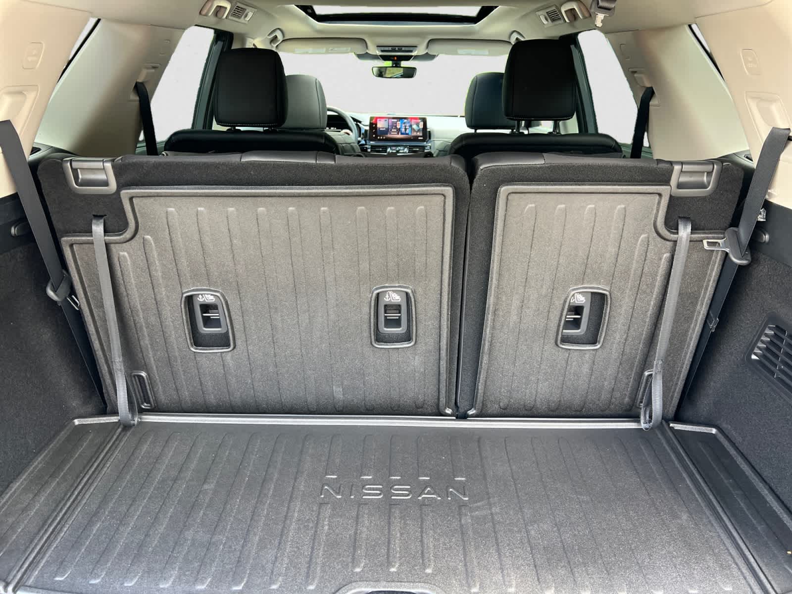 2026 Nissan Pathfinder Platinum 4WD